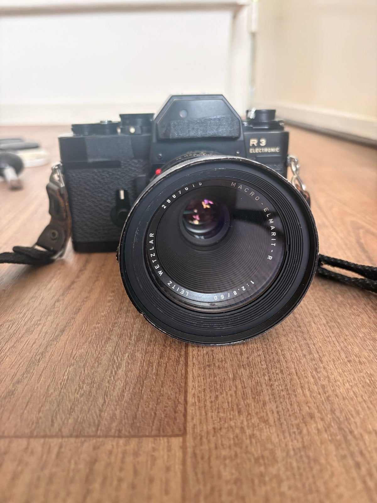 Leica R3 Electronic Spiegelreflexcamera met accessoires, Ophalen, Gebruikt, Spiegelreflex, Leica