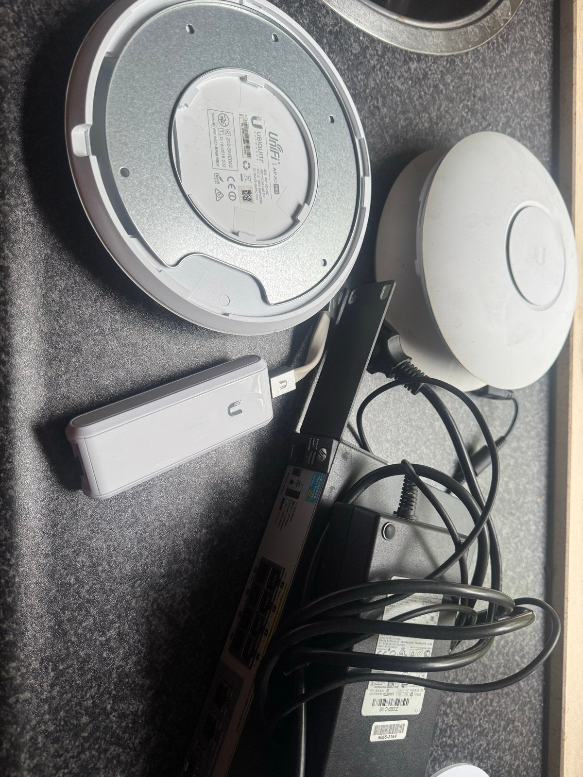 Ubiquiti UniFi AP AC Pro en Switch, Ophalen of Verzenden, Gebruikt