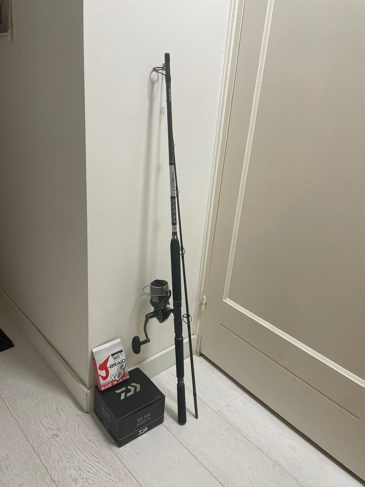 Daiwa BG MQ 8000-H + Daiwa BG popping rod Nieuw!, Watersport en Boten, Ophalen of Verzenden, Nieuw, Werphengel