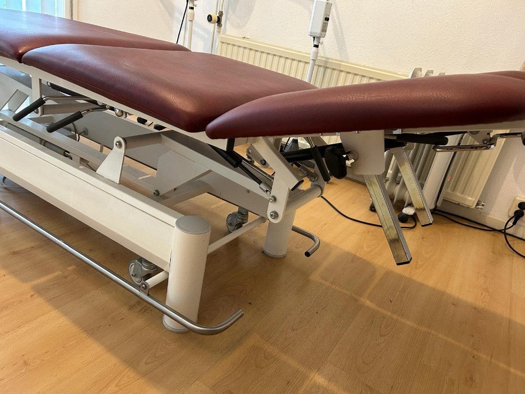Elektrische behandeltafel - Enraf Nonius, Diversen, Verpleegmiddelen, Ophalen, Gebruikt