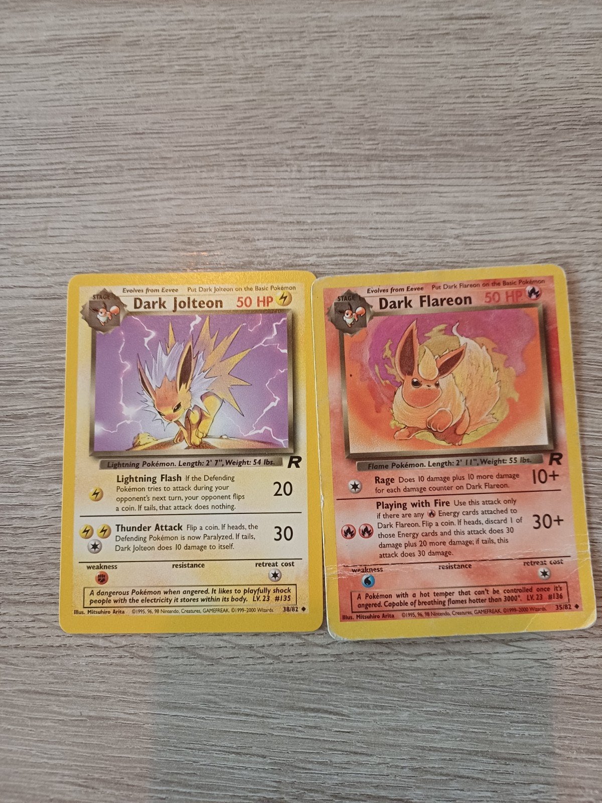 Dark Flareon 35 & Dark Jolteon 38 Pokémon kaarten, Ophalen of Verzenden, Gebruikt, Meerdere kaarten