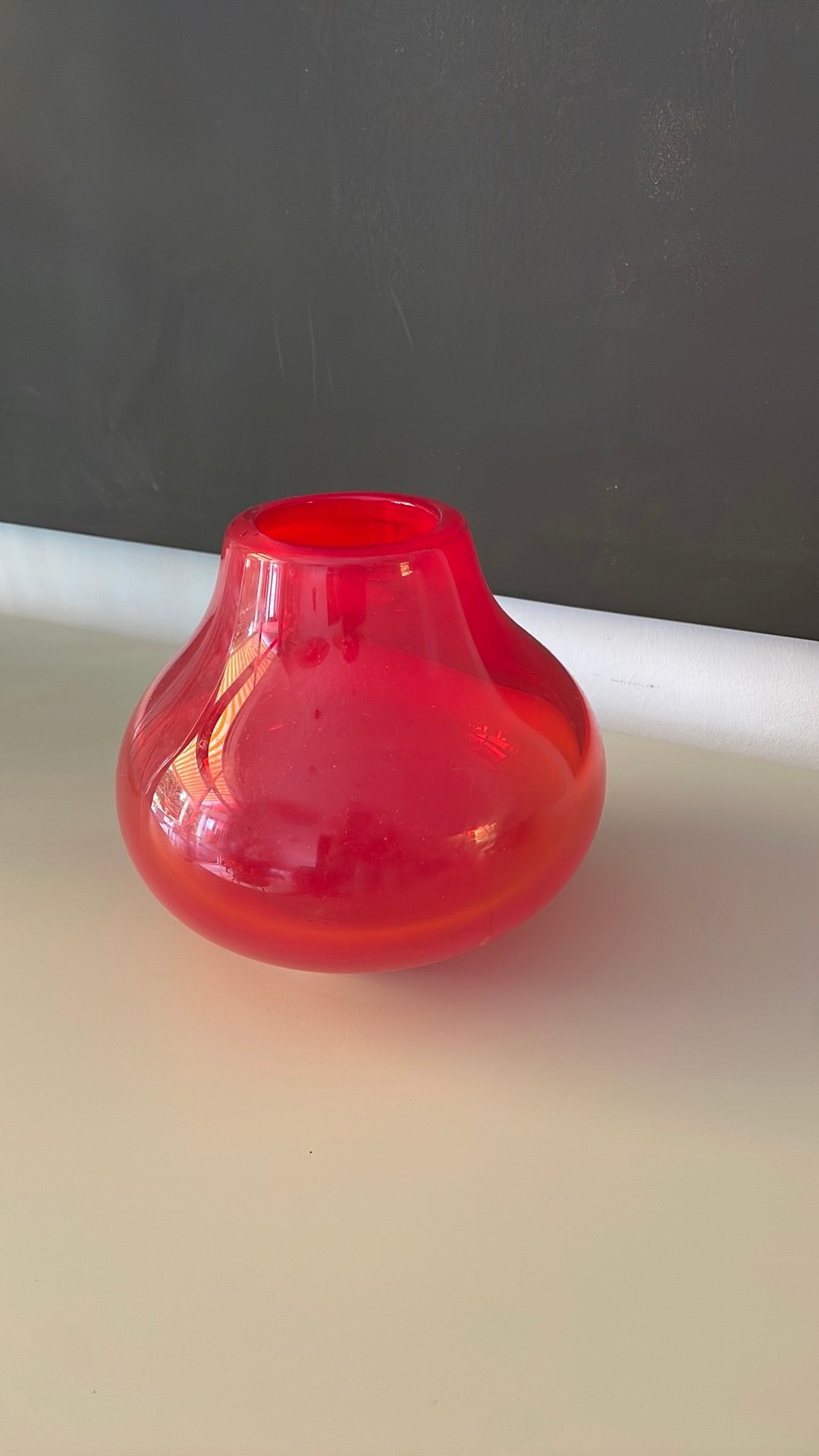 Handgeblazen glazen vaas van Maria Vinka, Huis en Inrichting, Woonaccessoires | Vazen, Ophalen, Glas