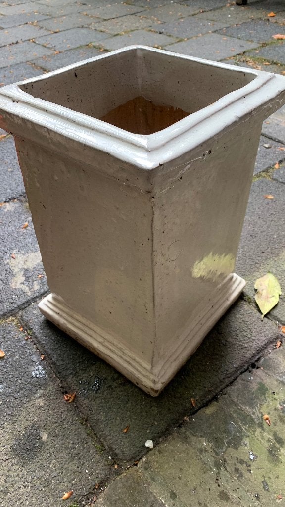 Rechthoekig witte/creme kleurig bloempot geglazuurd, Ophalen of Verzenden, Zo goed als nieuw, Aardewerk, Rechthoekig