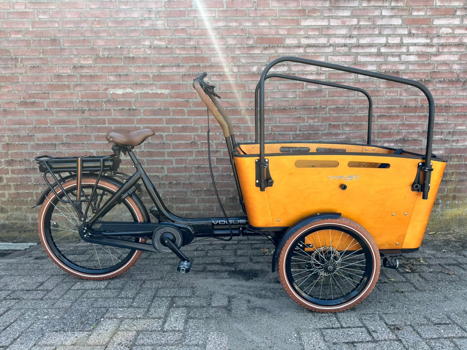 Vogue Carry 3 elektrische bakfiets zeer nette staat!, Fietsen en Brommers, Fietsen | Bakfietsen, Huif, Zo goed als nieuw, Ophalen