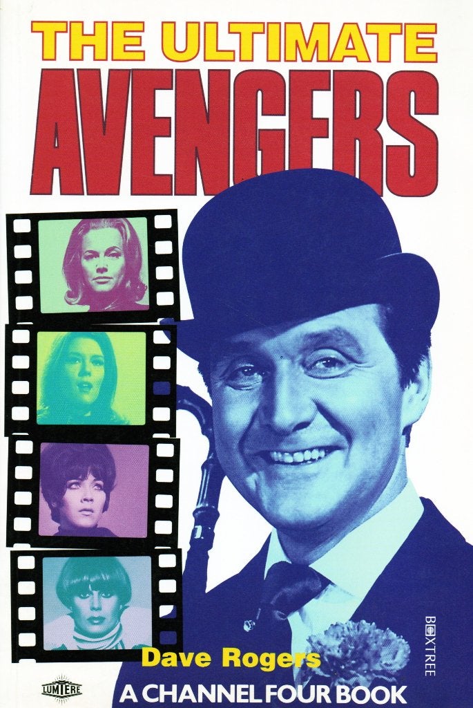 The Ultimate Avengers - Dave Rogers / 9780752210100, Tv-serie, Ophalen of Verzenden, Zo goed als nieuw, Dave Rogers