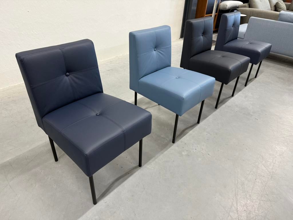 4 Nieuw Gelderland 7714 Knopenstoel Blauw leer Design stoel, Huis en Inrichting, Stoelen, Blauw, Nieuw, Leer, Vier