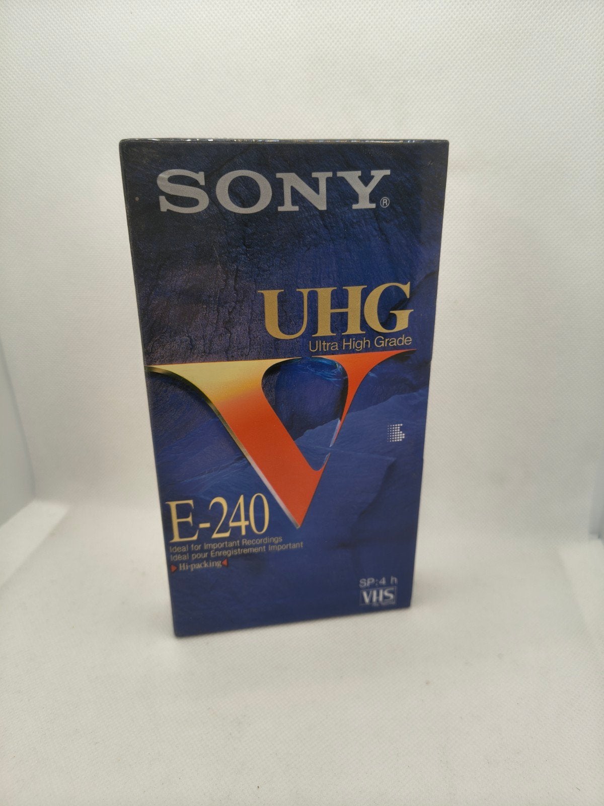 Sony UHG V E-240 VHS SEALED videoband, Cd's en Dvd's, VHS | Film, Ophalen of Verzenden