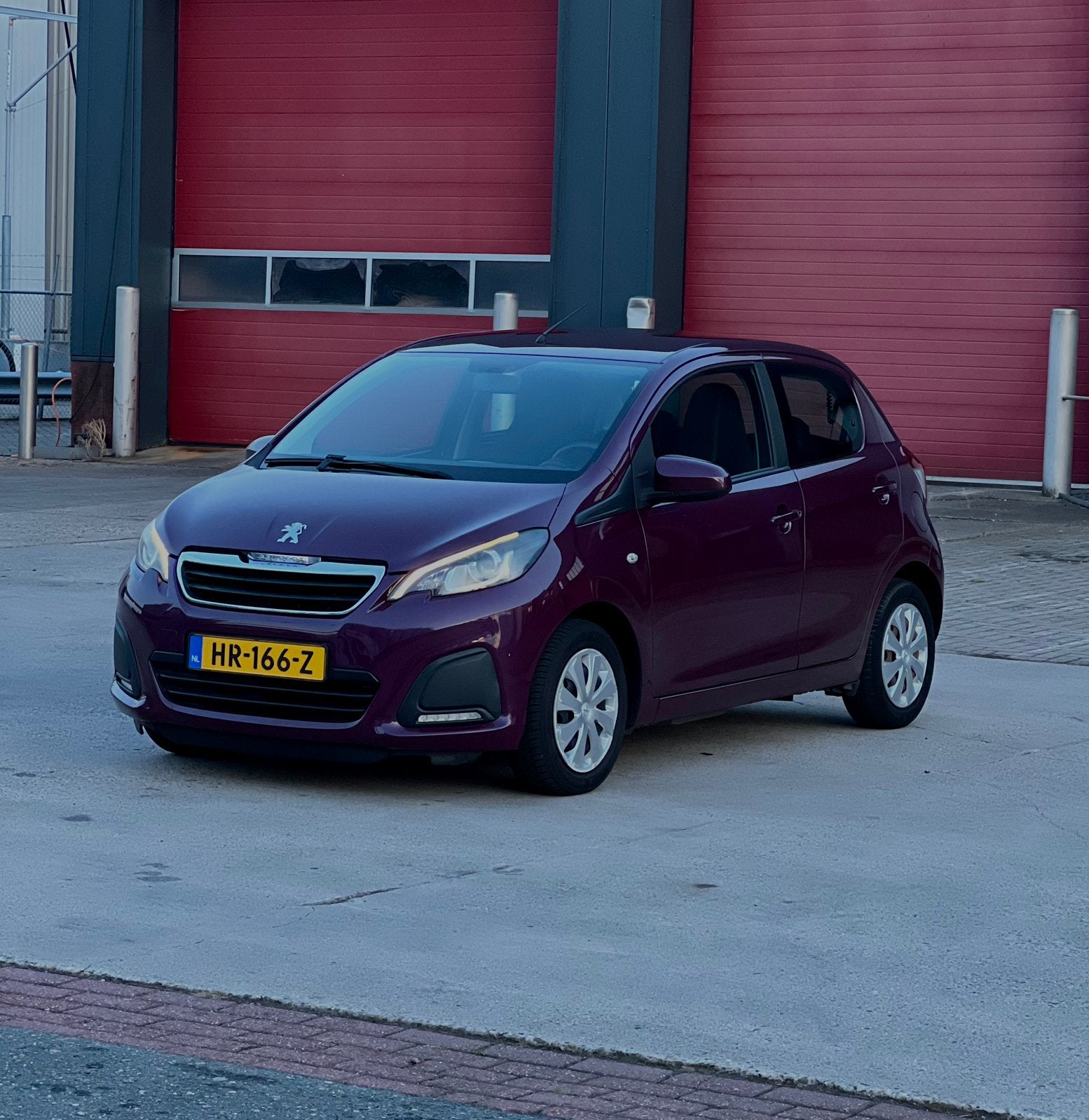 Peugeot 108 1.0 12V 2014 | 5-deurs | nieuwe apk, Voorwielaandrijving, 31 €/maand, Overige kleuren, 4 stoelen