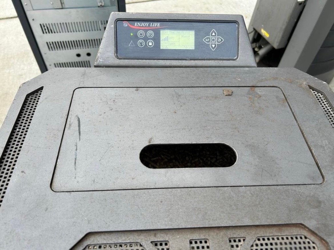 STOVE Pelletkachel - Goed Onderhouden met Nieuwe Onderdelen, Ophalen, Gebruikt, ., .