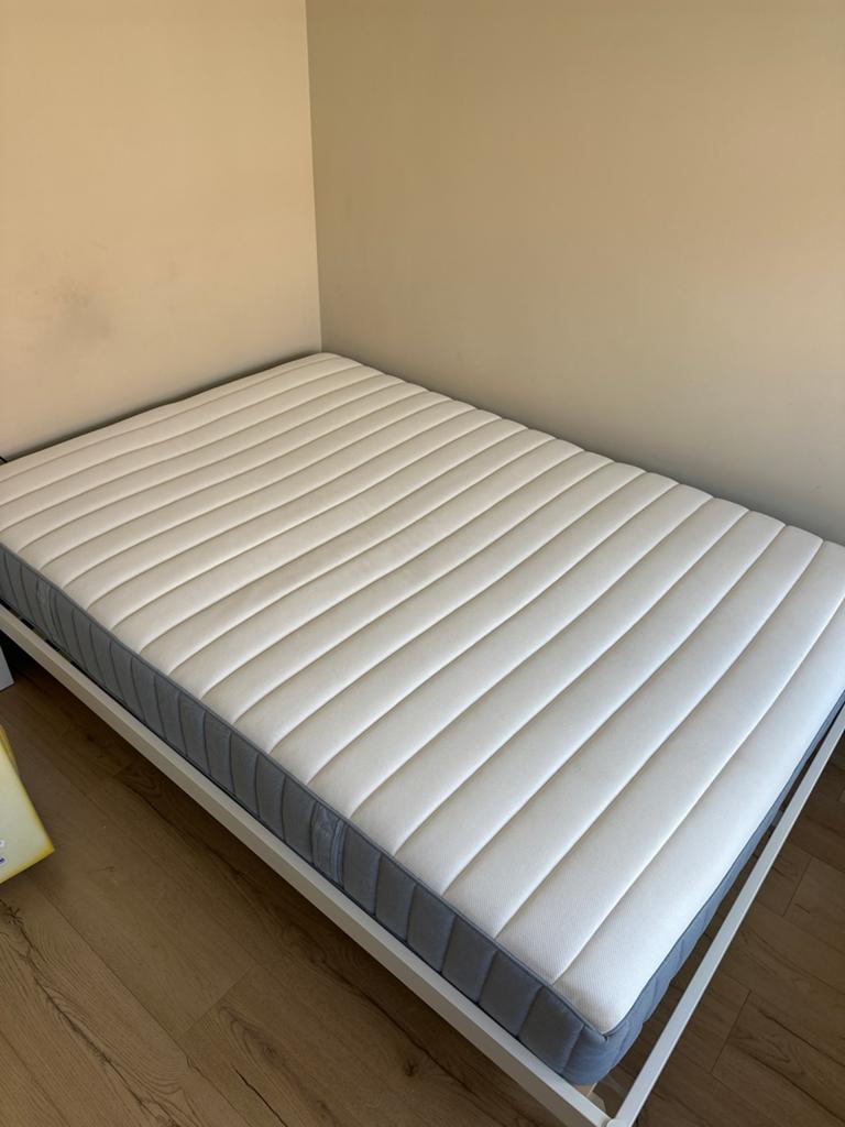 Ikea valevag pocketveringmatras 140x200, Huis en Inrichting, Slaapkamer | Matrassen en Bedbodems, Tweepersoons, Zo goed als nieuw
