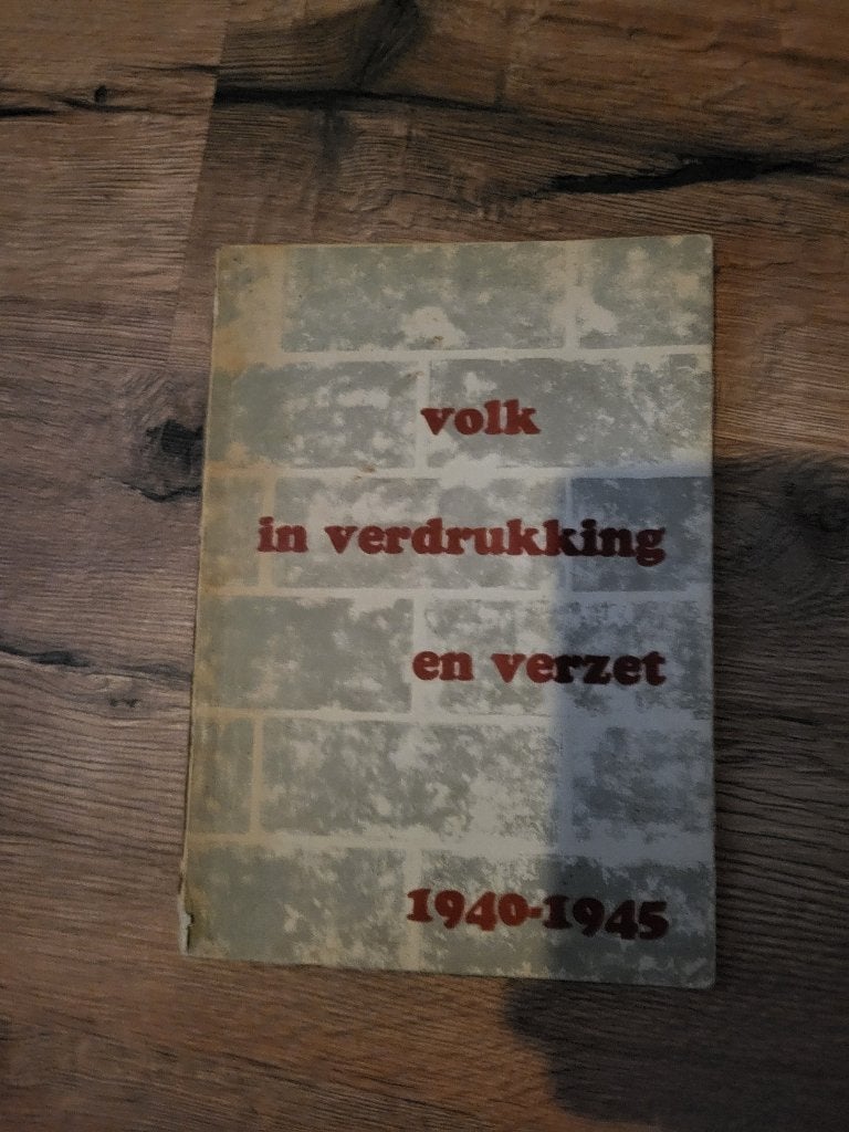Volk in verdrukking en verzet, Ophalen