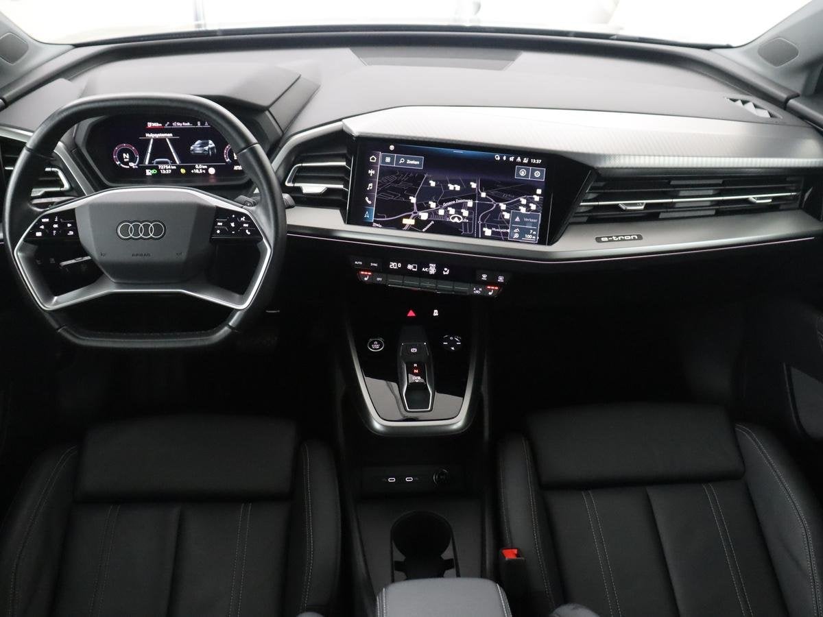 Audi Q4 e-tron 45 quattro Advanced edition 77 kWh | SOH 94,8, Auto's, Gebruikt, Zwart, Verwarmde buitenspiegels, 2110 kg