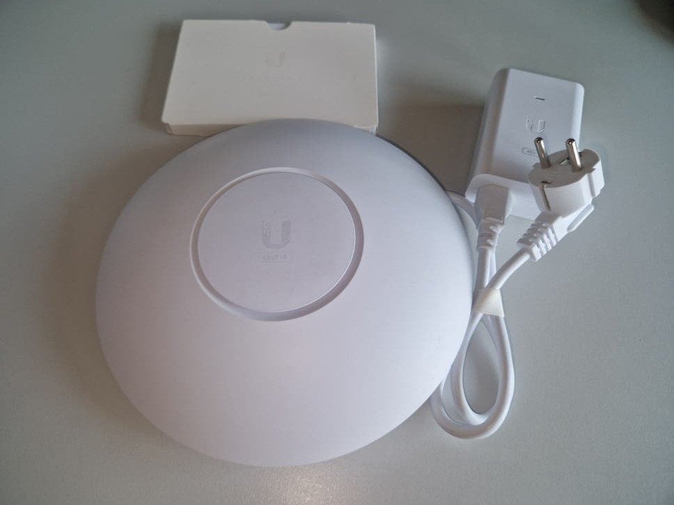 Ubiquiti UniFi U6-LR Long-Range incl. PoE adapter, Verzenden