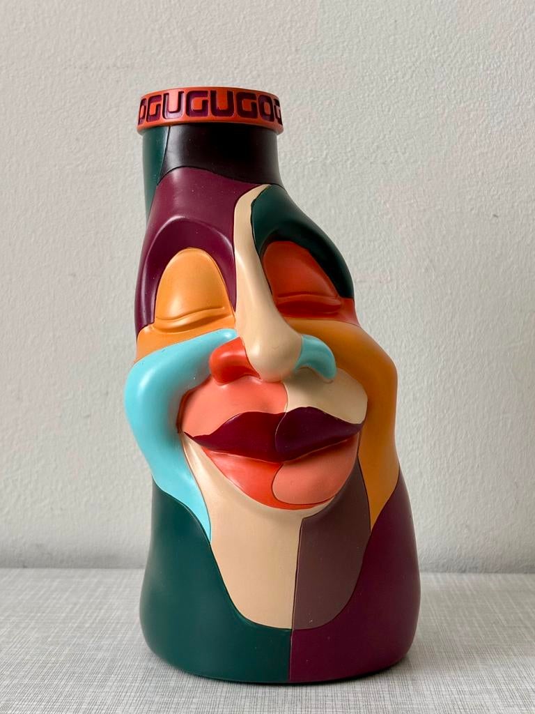 Kleurrijke vaas met gezicht GoGu handbeschilderd, Huis en Inrichting, Woonaccessoires | Vazen, Ophalen of Verzenden, Overige kleuren