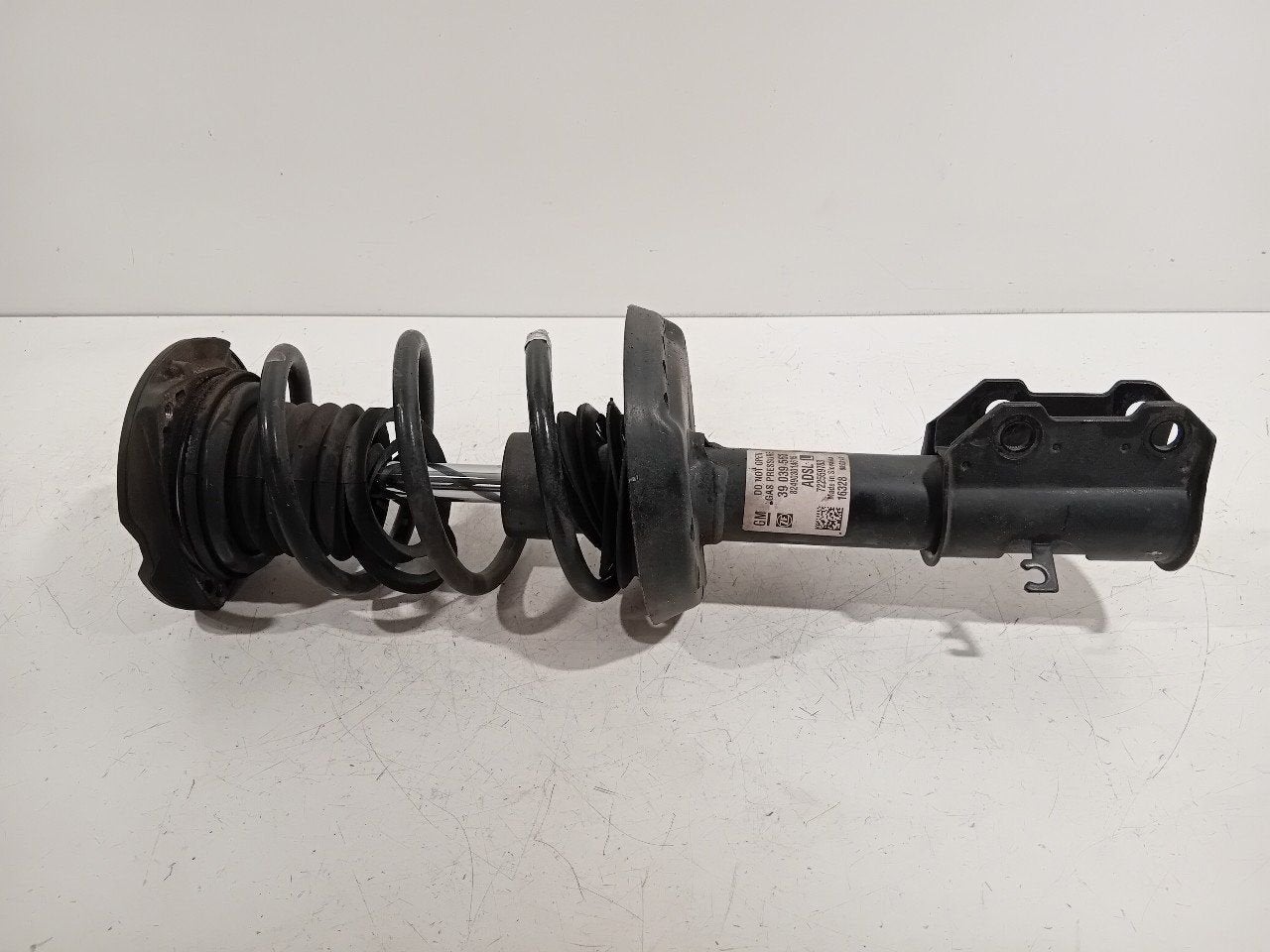 Veerpoot links voor Opel Astra, Onderdelen@venauto.nl, Van der Ven Autorecycling B.V., Gebruikt, Ettenseweg 76, 4706 PB Roosendaal, The Netherlands