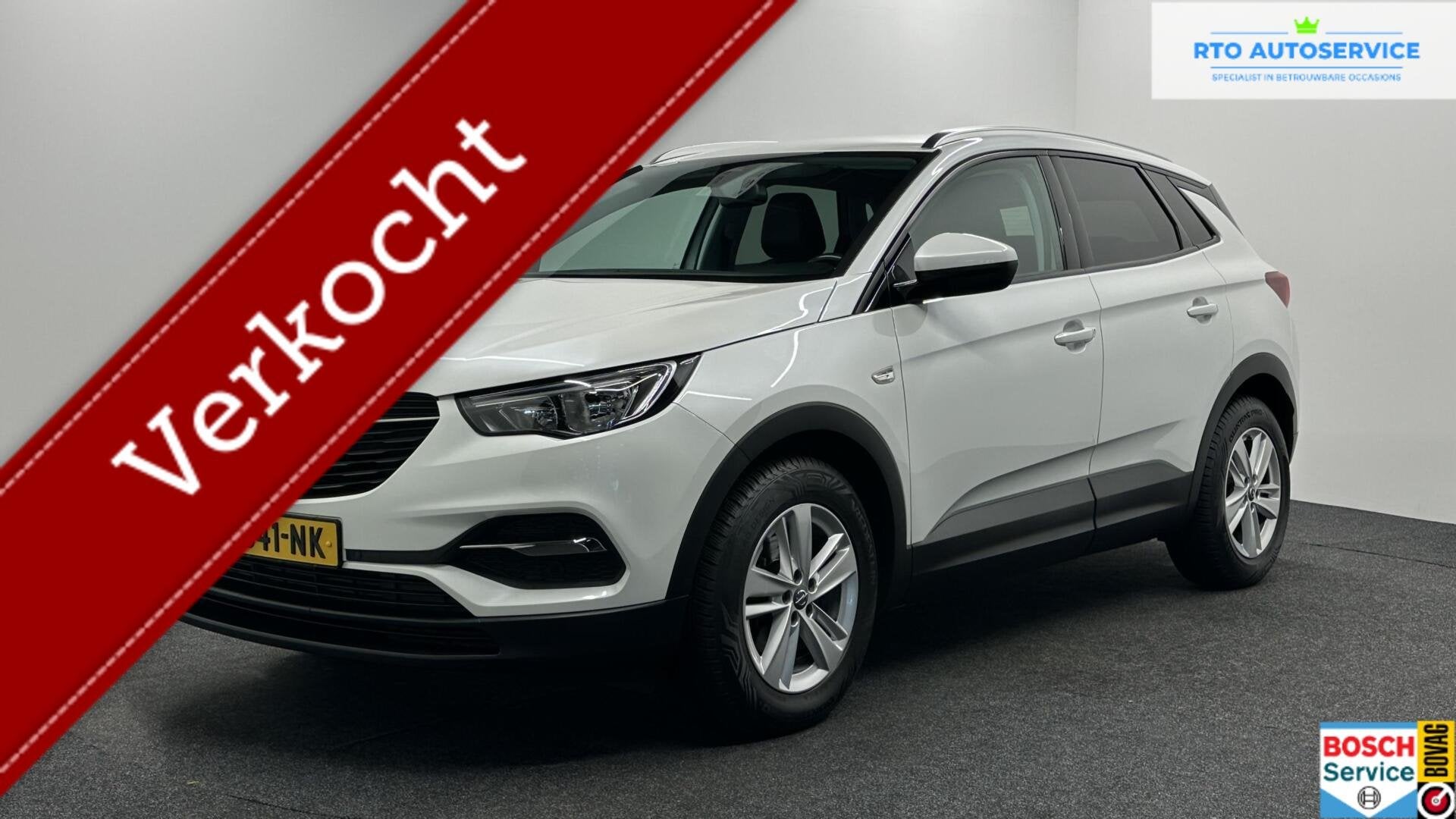 Opel Grandland X 1.2 Turbo Business + CAMERA TREKHAAK CARPLA, Auto's, Voorwielaandrijving, Parkeercamera, Gebruikt, 1199 cc