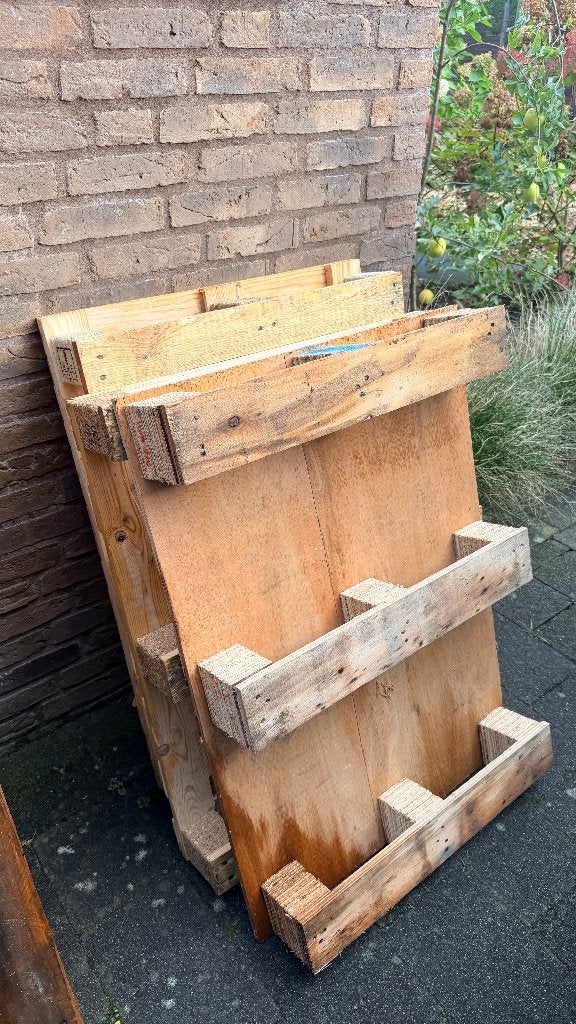 3 kleine pallets (halve euro-pallets), Ophalen, Gebruikt, 50 mm of meer, Pallet
