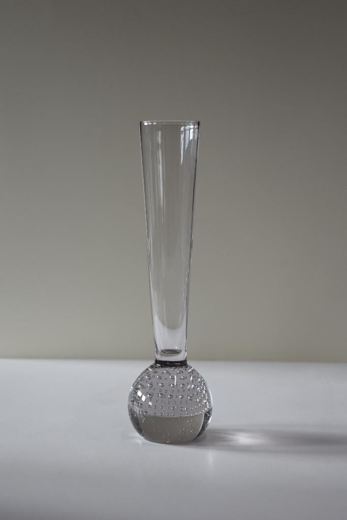 Vintage 60s spijkervaasje Solifleur grijzig glas, Antiek en Kunst, Antiek | Glas en Kristal, Ophalen of Verzenden