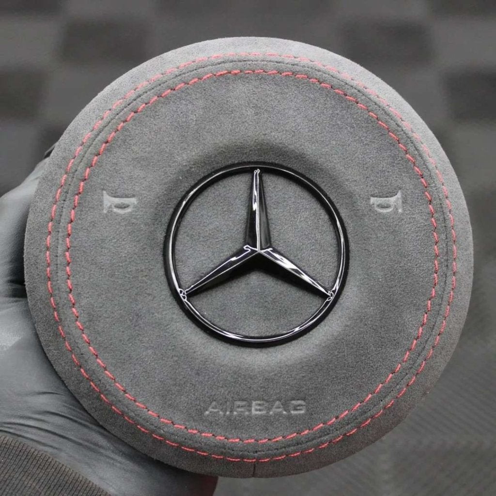 Mercedes airbag cover alcantara rode stiksels zwarte ster, Auto diversen, Tuning en Styling, Ophalen of Verzenden, RevParts, Info@revparts.nl