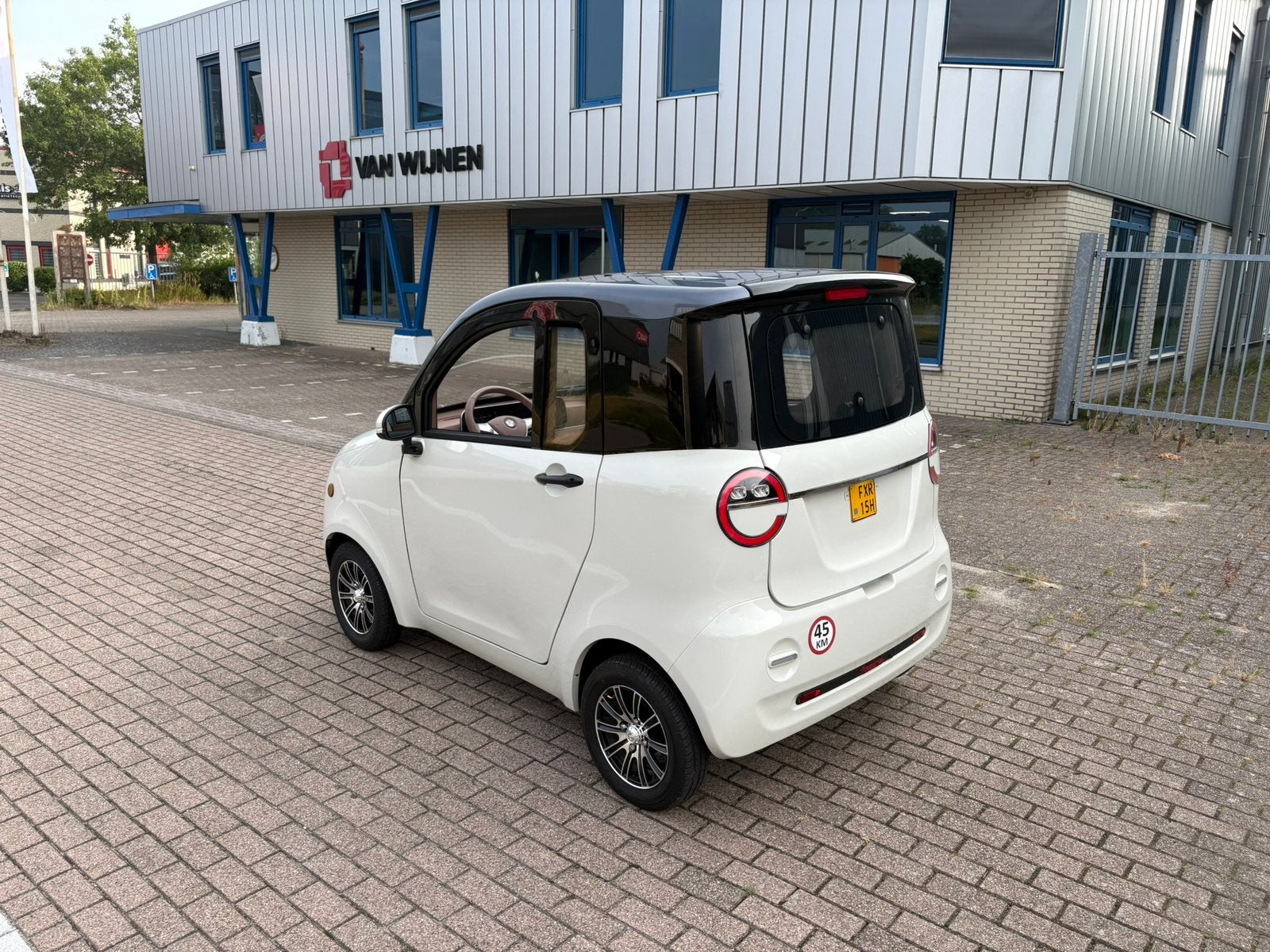 (Fabrieksnieuw) elektrische 45km brommobiel auto, Diversen, Zo goed als nieuw, 16 km/u of meer, 46 km of meer, Ophalen