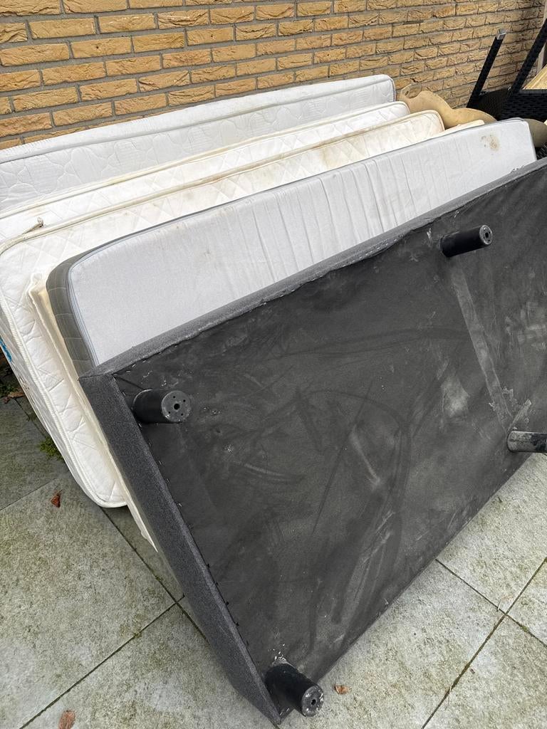 Diverse matrassen en bedbodems - Gebruikt, Gebruikt, Eenpersoons, Ophalen of Verzenden, Overige maten