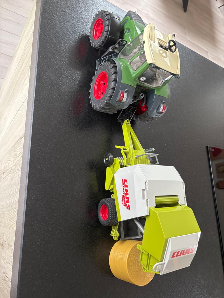 Fendt trekker met Claas ronde balen pers (speelgoed), Kinderen en Baby's, Speelgoed | Speelgoedvoertuigen, Ophalen, Gebruikt
