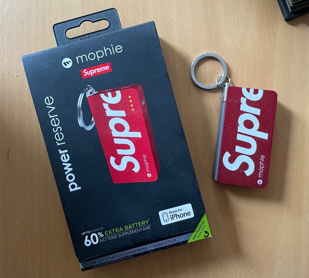 Supreme x Mophie powerbank  - Supreme NYC off white patta, Verzenden, Gebruikt, Mophie