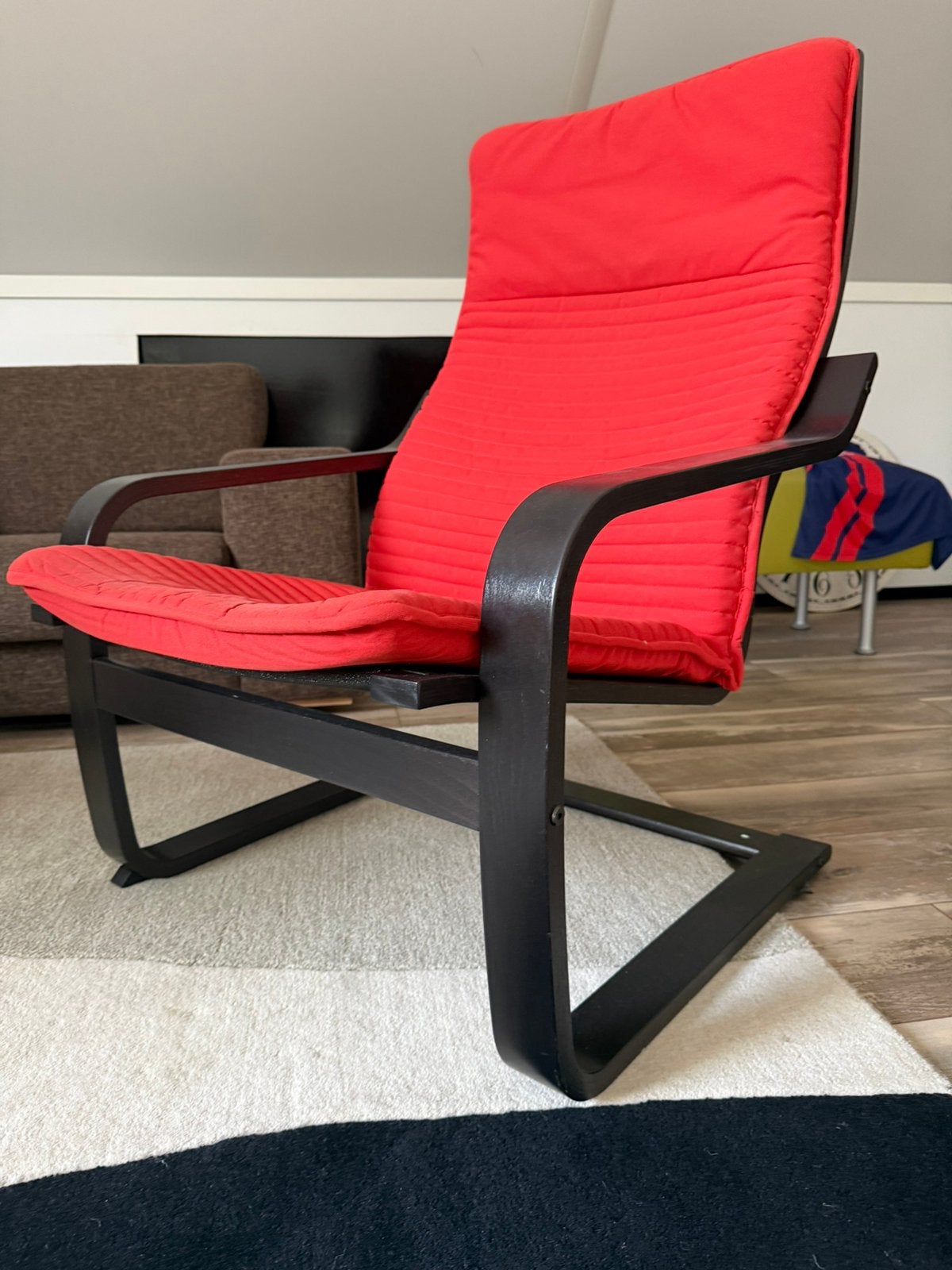 Fauteuils rood en zwart, Ophalen, Zo goed als nieuw, 75 tot 100 cm, 50 tot 75 cm