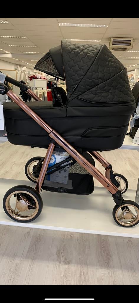 Bebe kinderwagen 3 in 1 - Compleet reissysteem, Kinderen en Baby's, Kinderwagens en Combinaties, Zo goed als nieuw, Combiwagen