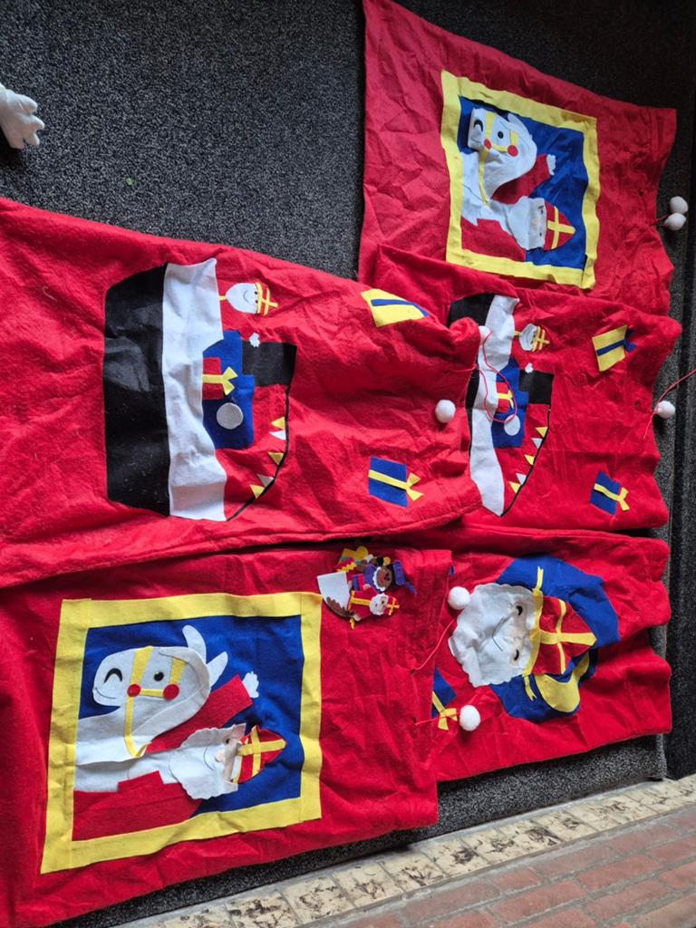 Sinterklaas zakken., Diversen, Sinterklaas, Ophalen