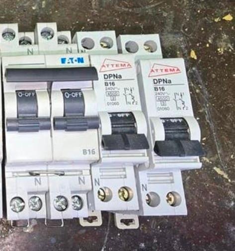 Diverse elektriciteits automaten., Doe-het-zelf en Verbouw, Ophalen of Verzenden, Overige typen