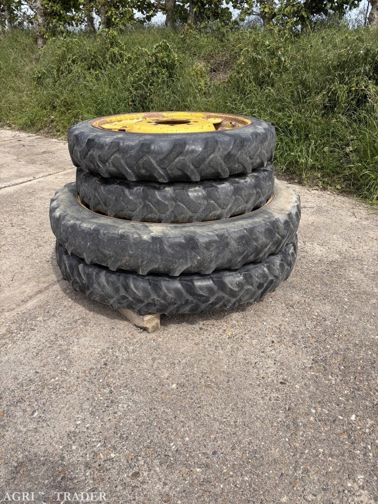 John Deere 2850 - 4WD - fronthef en front PTO, John Deere, 80 tot 120 Pk, -, Meer dan 10000