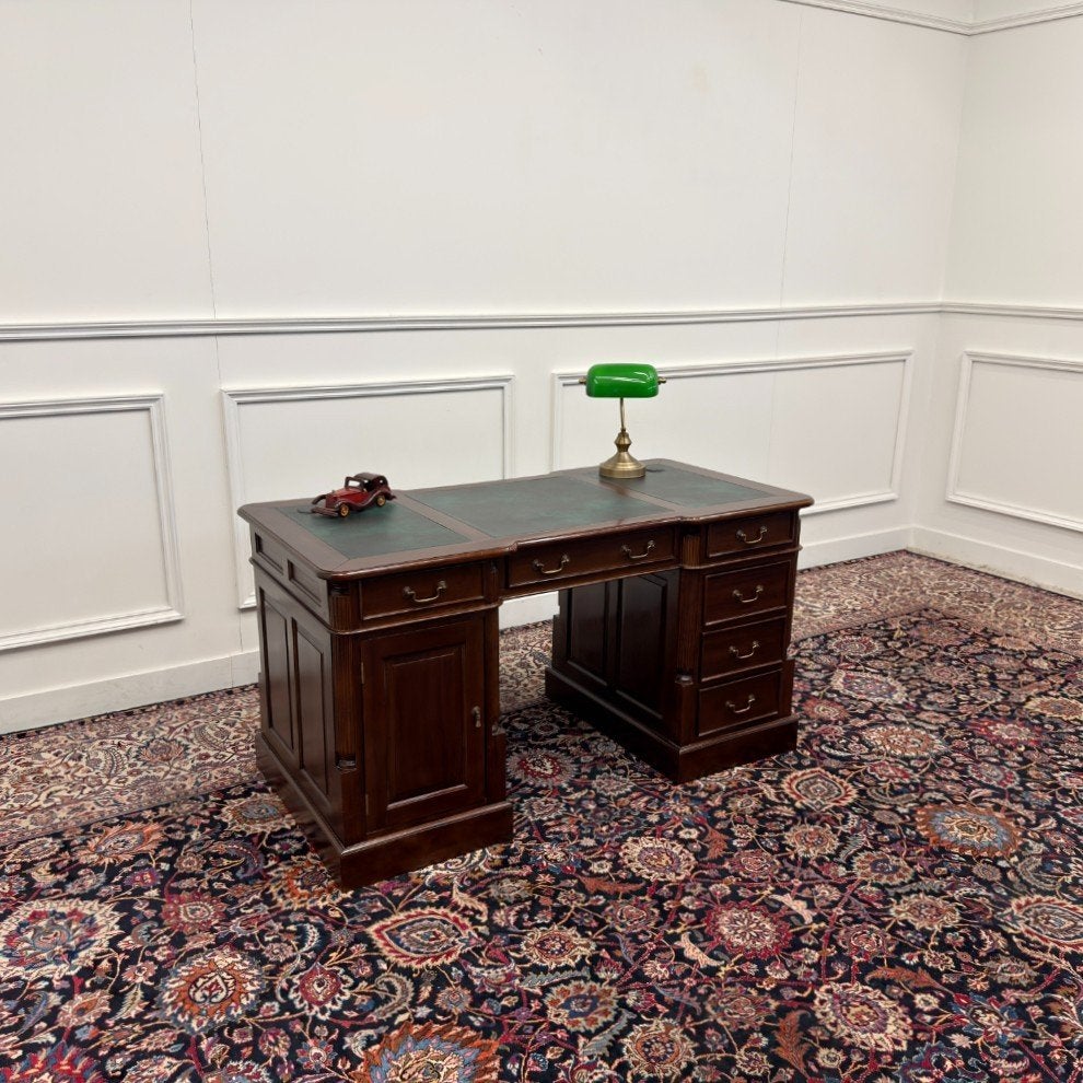 Klassiek Engels Chesterfield Bureau, Ophalen of Verzenden