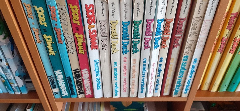10 x donald duck 6 x sjors en sjimie, Meerdere stripboeken, Ophalen of Verzenden, Gelezen
