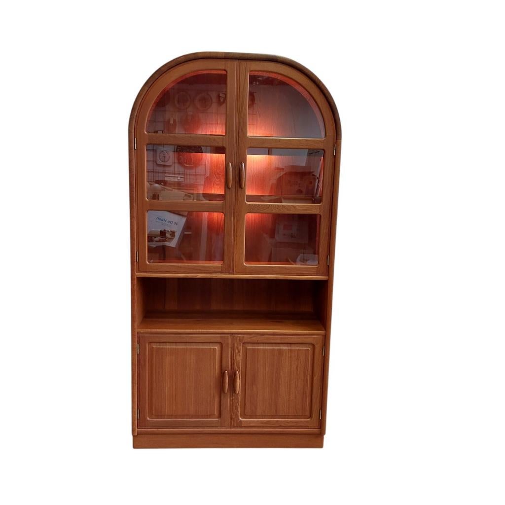 Vintage teakhouten Dyrlund boogkast met vitrine, Huis en Inrichting, Kasten | Vitrinekasten, Ophalen, 100 tot 150 cm, Dyrlund