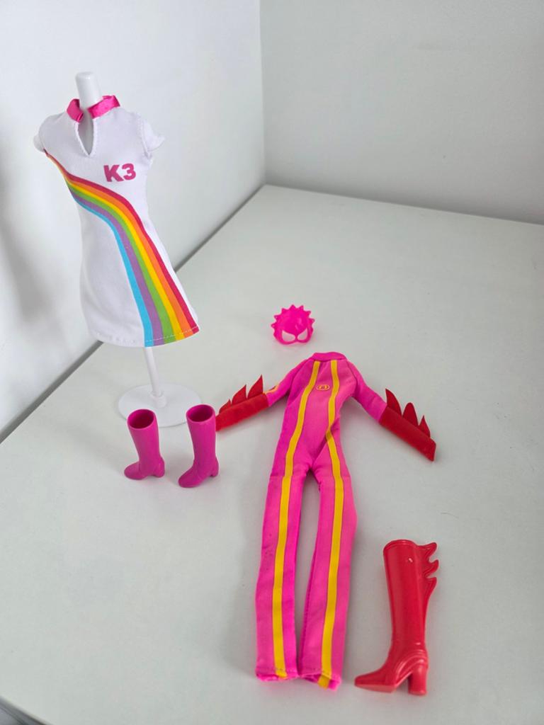 K3 Barbie en Mega Mindy kleding set, Ophalen of Verzenden, Gebruikt, Barbie