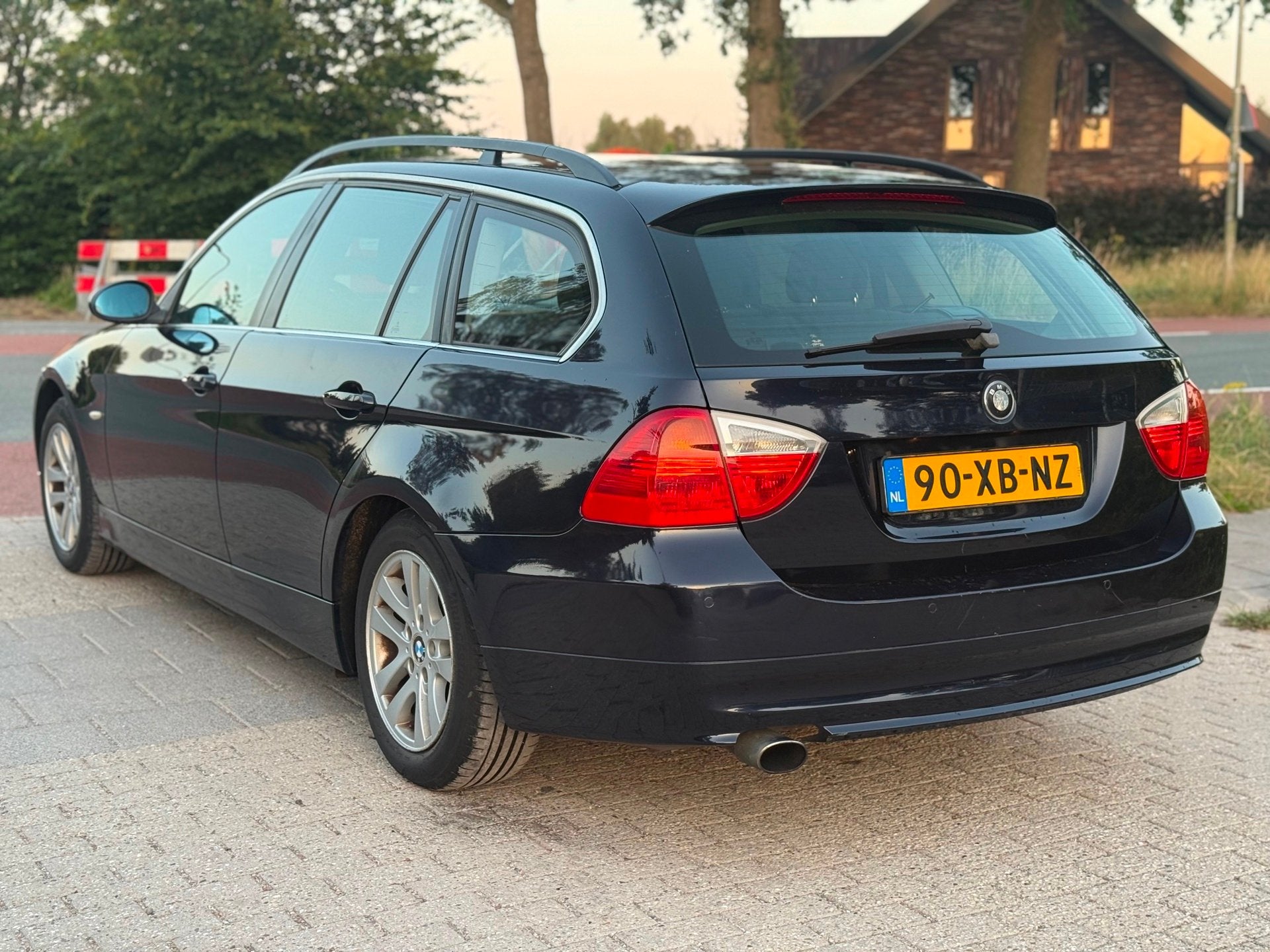 BMW 3-serie Touring 320i High Executive Aut Airco Cruise PDC, Automaat, Achterwielaandrijving, 4 cilinders, 150 pk