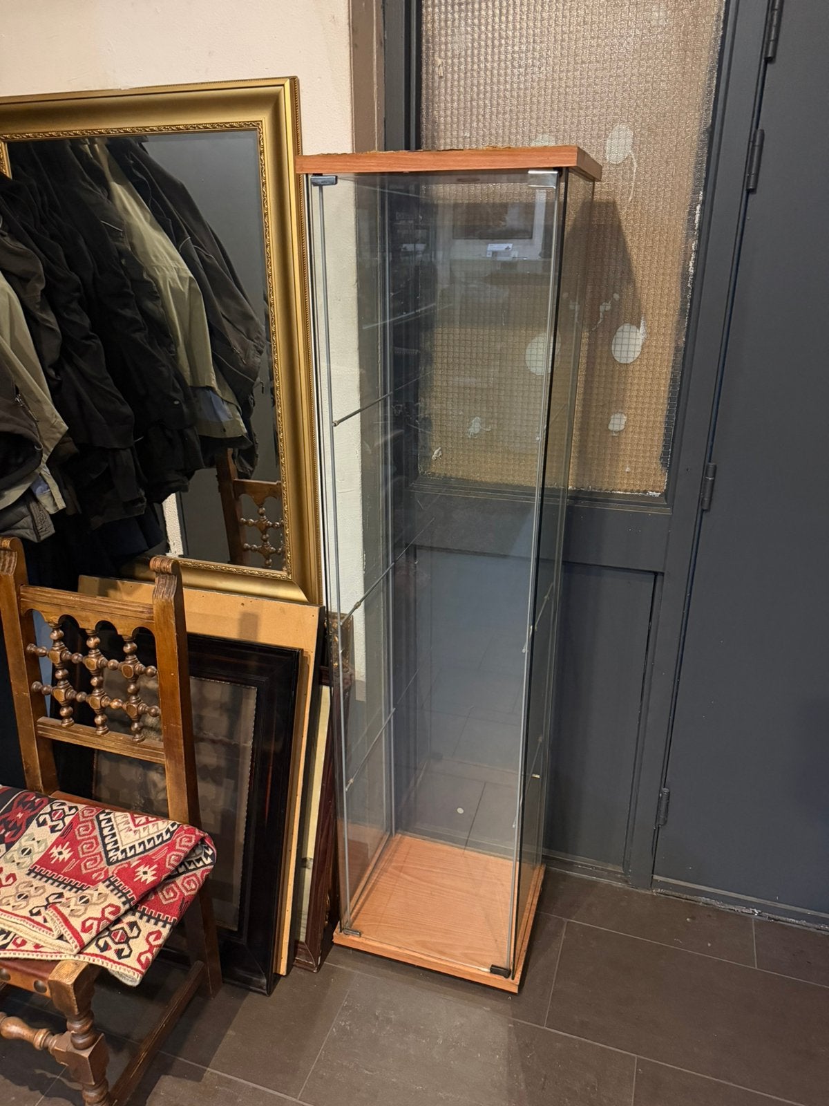2 X gebruikte vitrines, Ophalen, 50 tot 100 cm, Zo goed als nieuw, Minder dan 100 cm