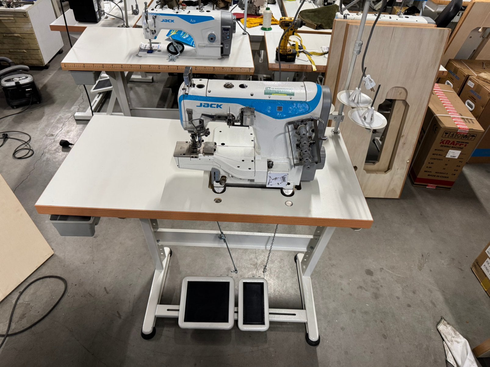 Industriele naaimachine coverlock onderdek bovendek machine, Overige merken, Jack, Ophalen of Verzenden, Industrieel