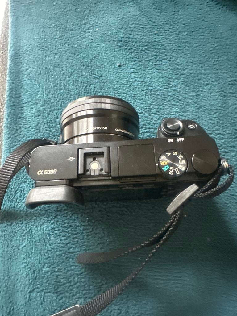 Sony A6000 Systeemcamera - 24.3 MP - met opbergtas, Audio, Tv en Foto, Fotocamera's Digitaal, Compact, Ophalen of Verzenden, Zo goed als nieuw