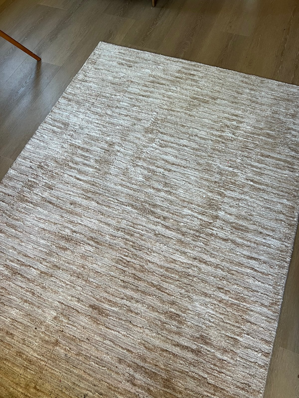Zo goed als nieuw beige vloerkleed Kwantum, Ophalen, Beige, Zo goed als nieuw, 200 cm of meer