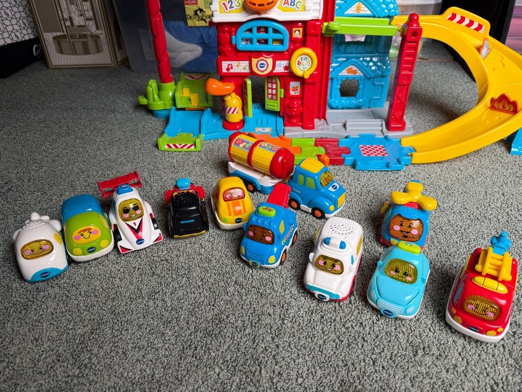 Toet toet brandweerkazerne, Ophalen, Gebruikt, 2 tot 4 jaar