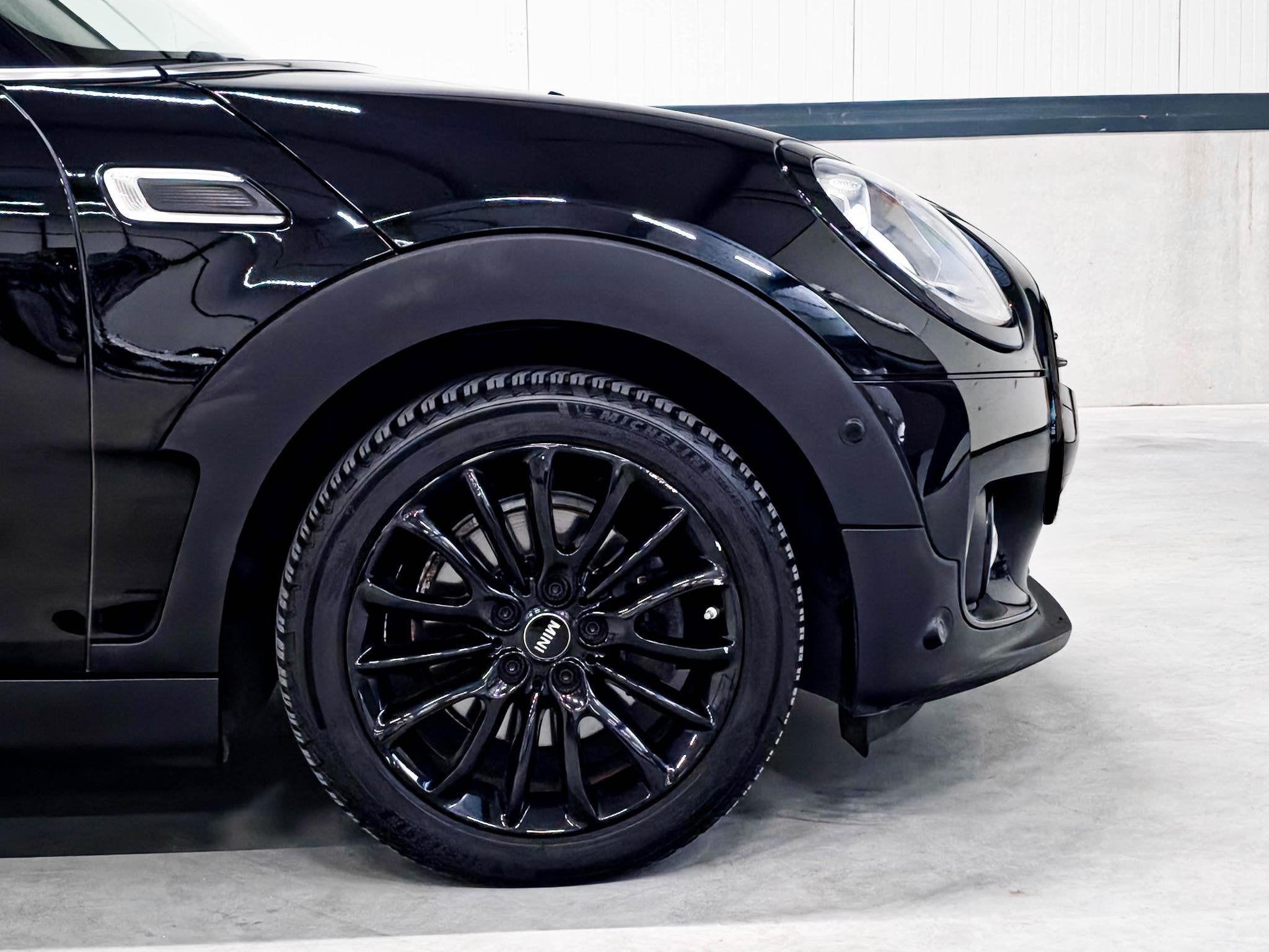 Foto 25 van MINI Clubman 1.5 Cooper Black edition | Carplay | Stoelverwa