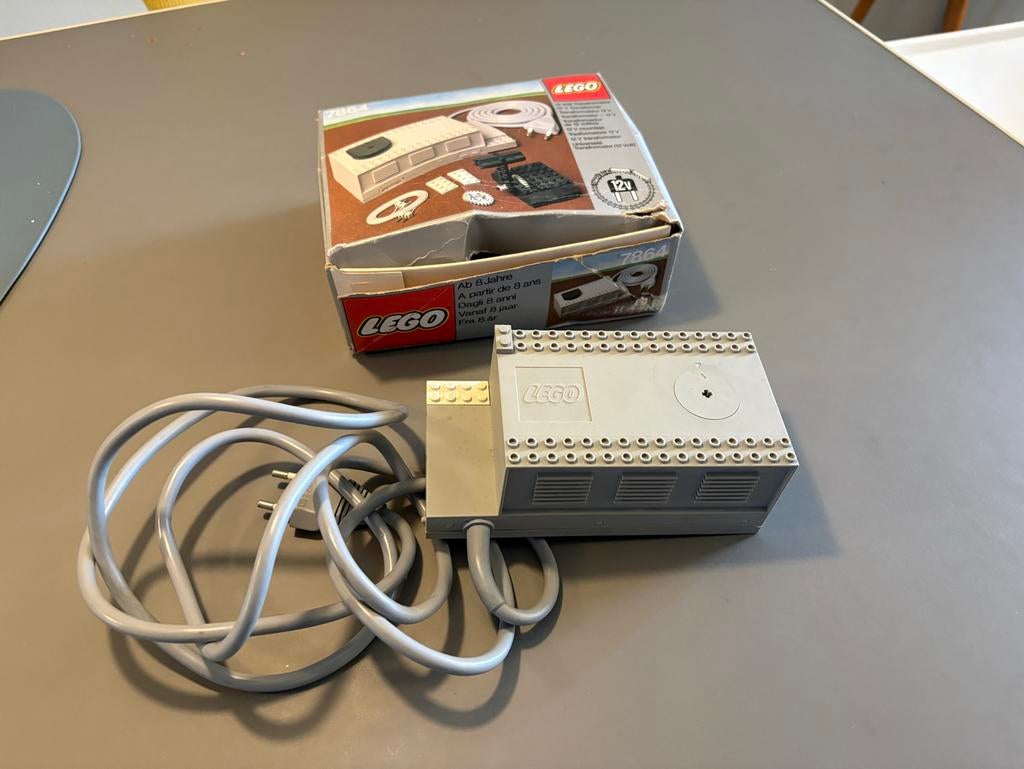 Vintage LEGO Transformator 7864 met doos, Muziek en Instrumenten, Accordeons, Ophalen of Verzenden, Zo goed als nieuw, 120-bas