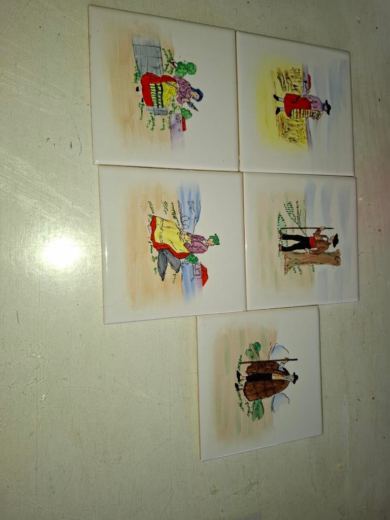 Oude tegeltjes met figuren, Ophalen of Verzenden