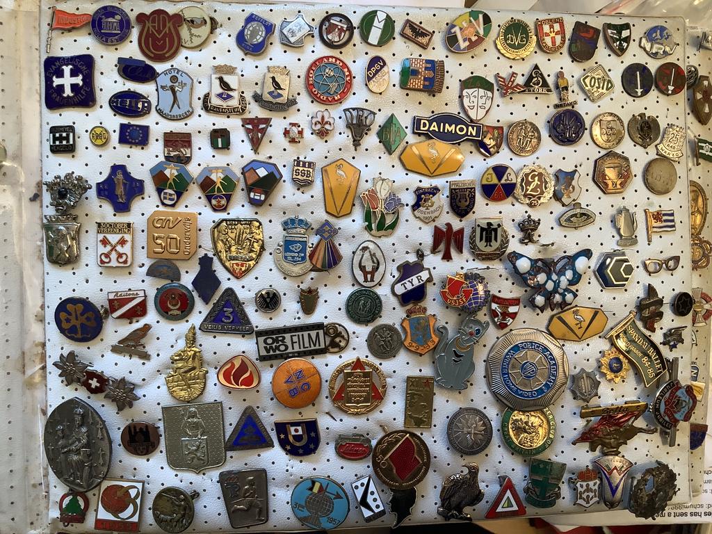 Mooie speldjes 32, Ophalen of Verzenden, Gebruikt, Overige onderwerpen
