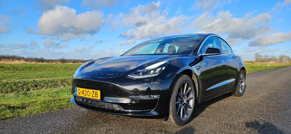Tesla Model 3 HV Accu Kapot Vaste Prijs, Auto's, Automaat, 1831 kg, Zwart, Zwart