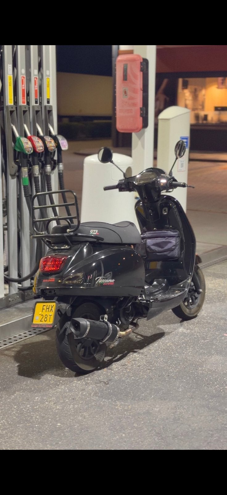 GTS Toscana 50cc 4T Injection (2022) Sportuitlaat+originele, Ophalen, Gebruikt, Maximaal 45 km/u, Benzine