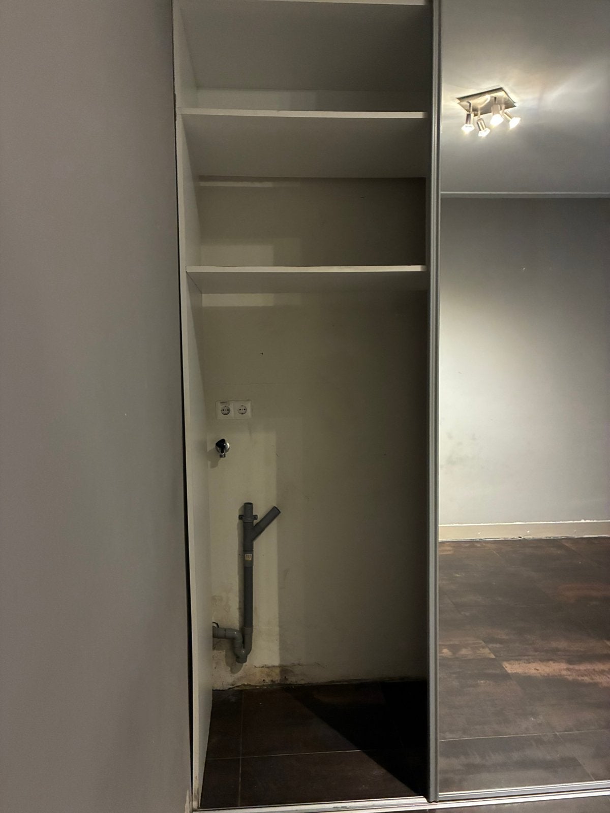 Gratis kast 260 hoog met spiegeldeuren schuif, Ophalen, Zo goed als nieuw, 50 tot 75 cm, 200 cm of meer