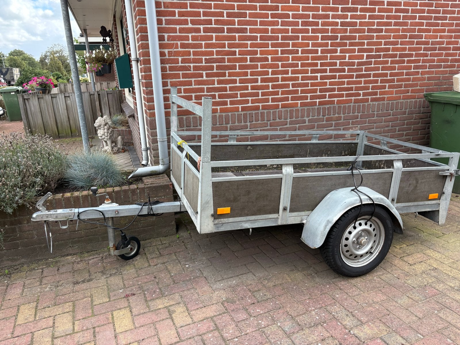 Aanhanger met nieuwe verlichting en band, Auto diversen, Aanhangers en Bagagewagens, Ophalen, Gebruikt